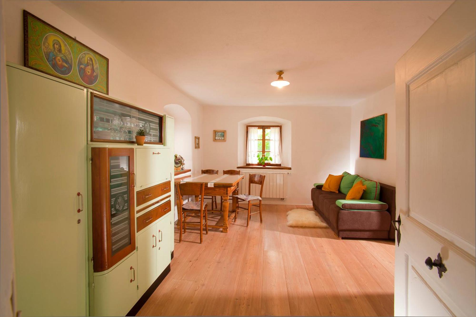 Juvanova Hisa - Apartments And Rooms Luče Eksteriør bilde
